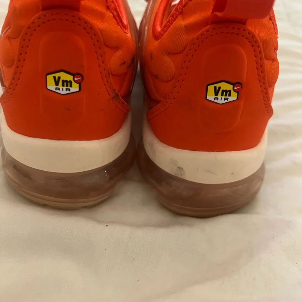 Nike Women's Bright Orange Athletic Shoes - Picture 5 of 6